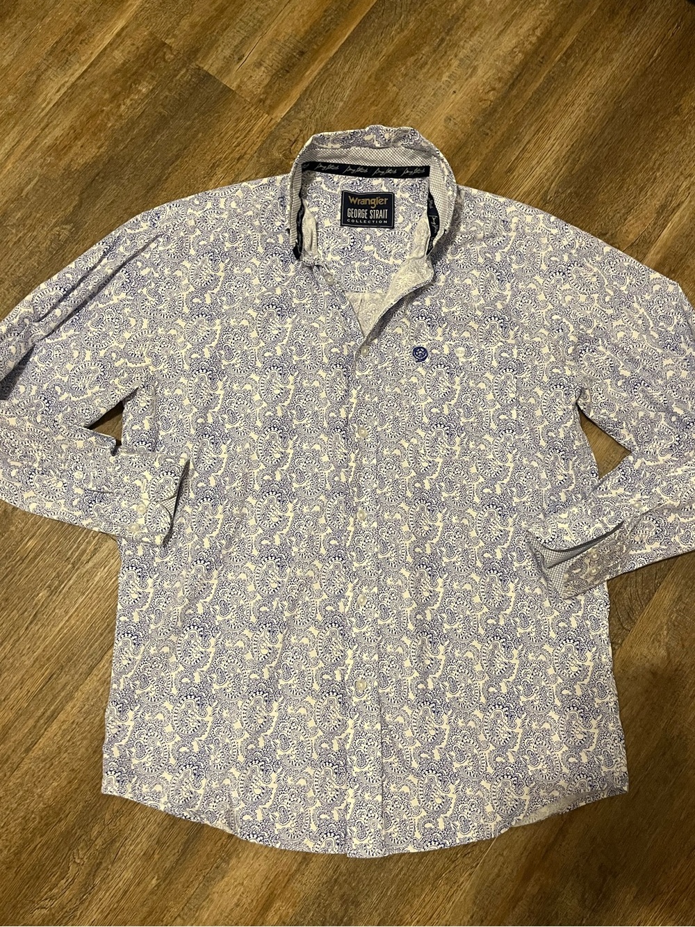 Wrangler George Strait button down - white and blue paisley - Size M